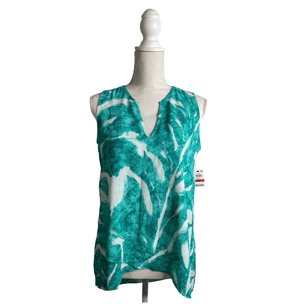 NWT! ALFANI sleeveless v-neck floral green top tee​